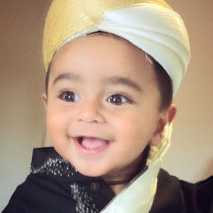 Meet your Posher, Saira